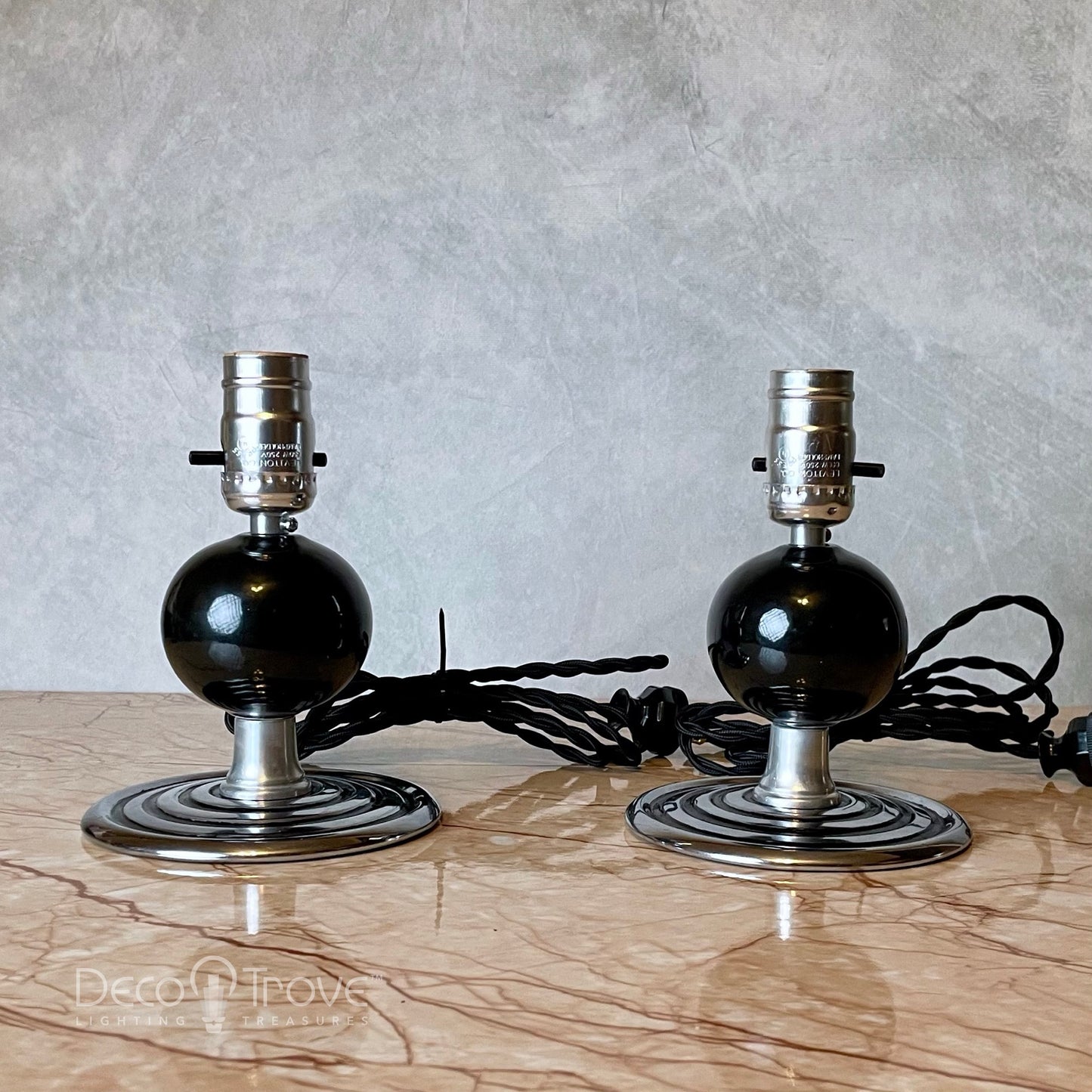 Pair of 1930s Streamline Deco Black Porcelain Orb/Globe Boudoir Lamps